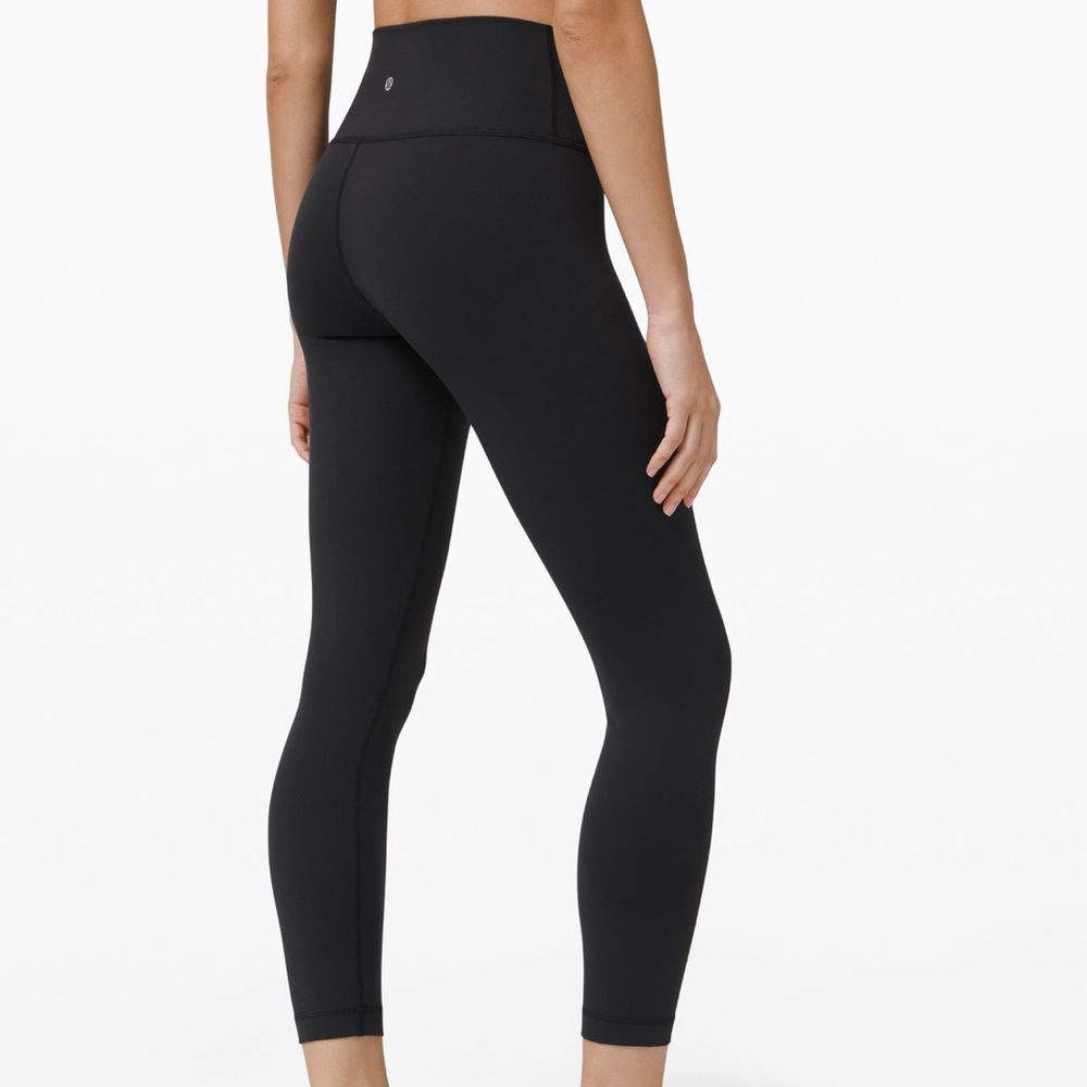 Lululemon athletica Wunder Under size 6 25’
